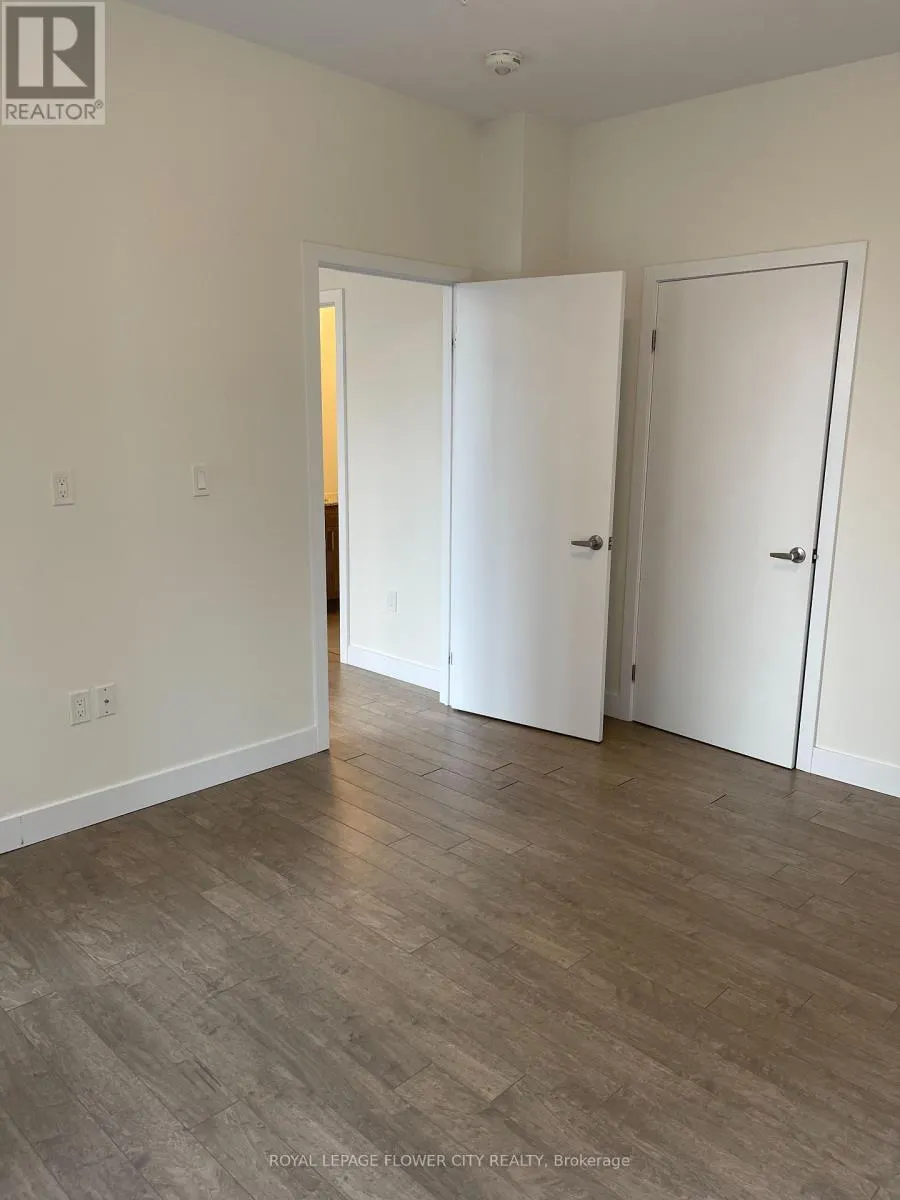 1403 - 100 GARMENT STREET