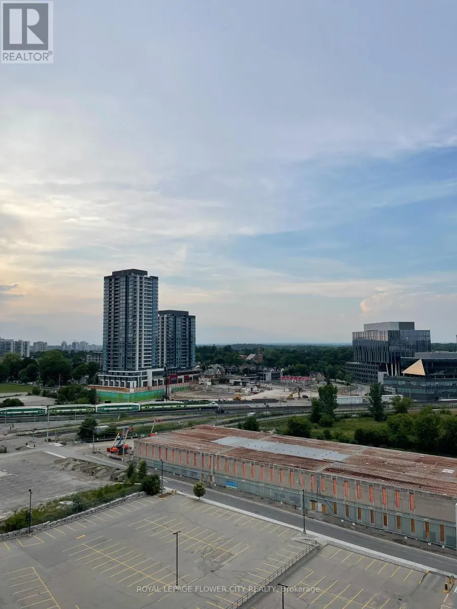 1403 - 100 GARMENT STREET