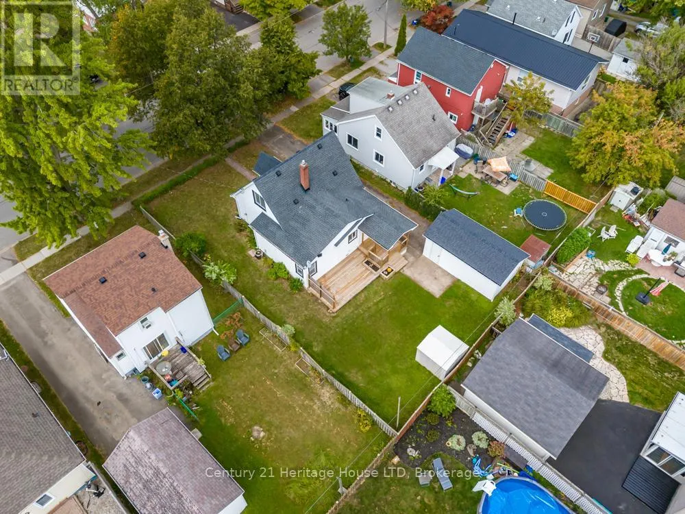 68 WALLACE AVENUE S