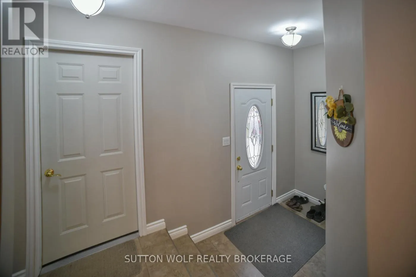 60 SUNSET AVENUE