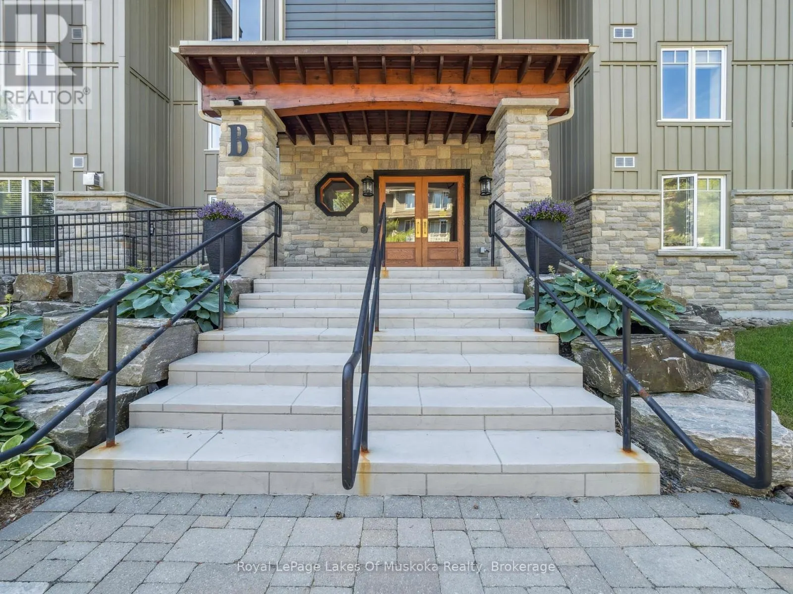 203 - 391B MANITOBA STREET, #203