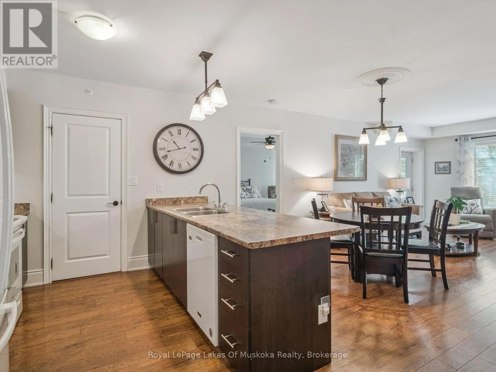 203 - 391B MANITOBA STREET, #203