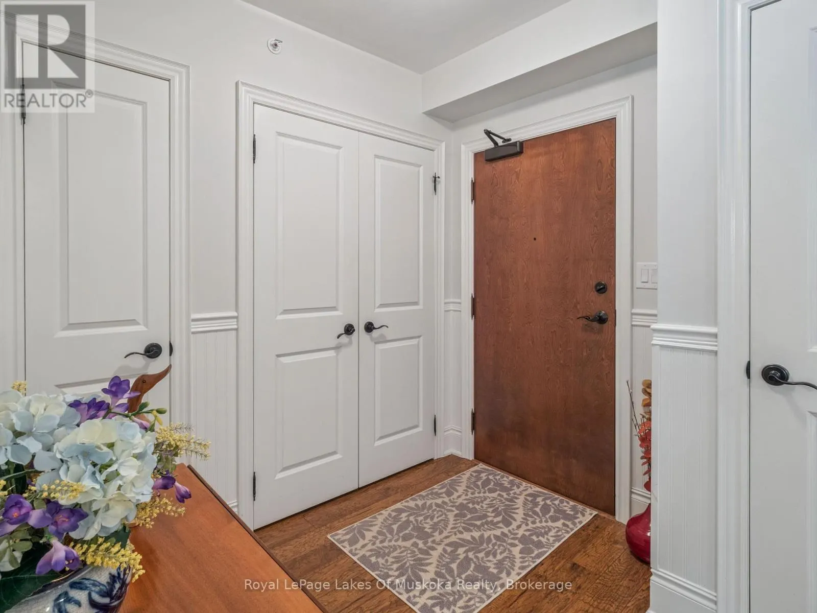 203 - 391B MANITOBA STREET, #203