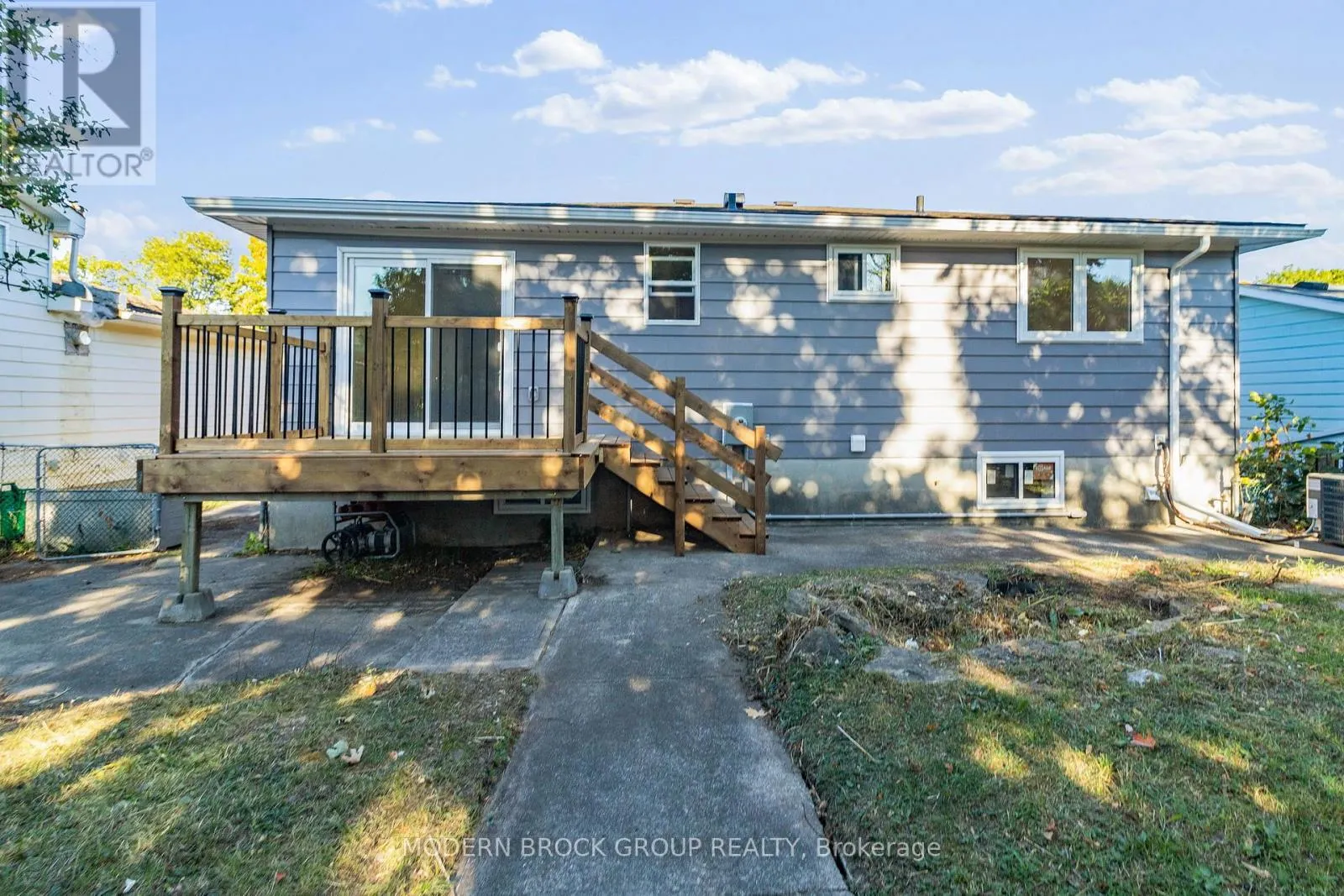 744 COMSTOCK CRESCENT