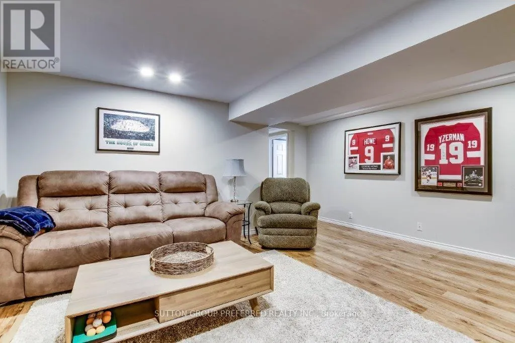 1295 HASTINGS DRIVE