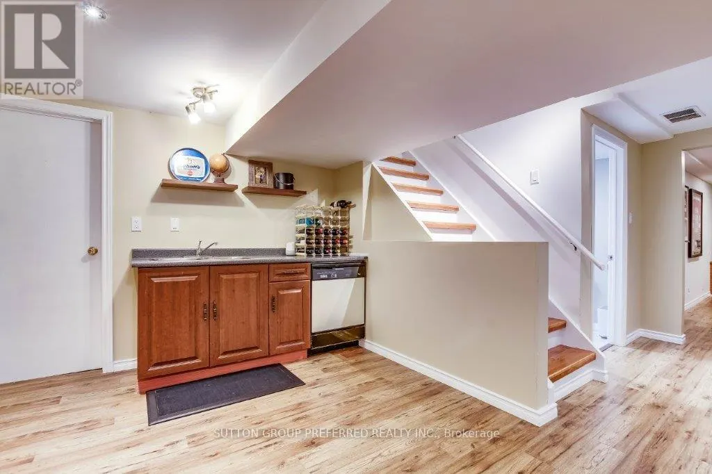 1295 HASTINGS DRIVE