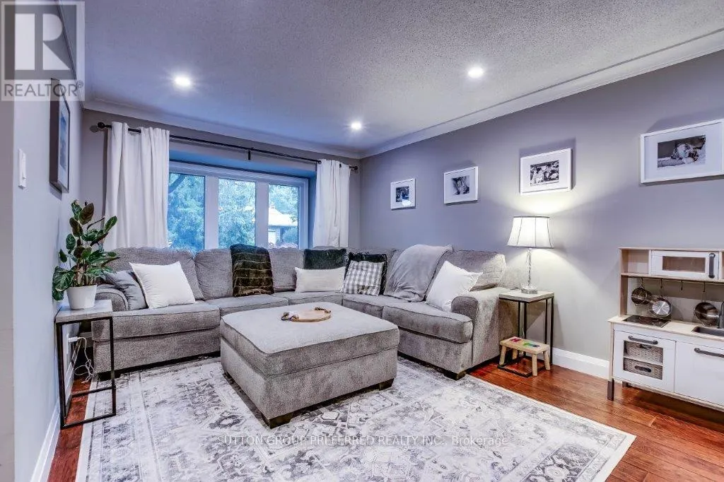 1295 HASTINGS DRIVE
