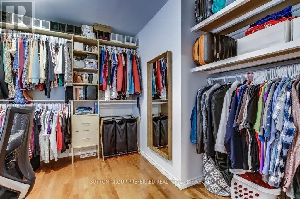 1295 HASTINGS DRIVE