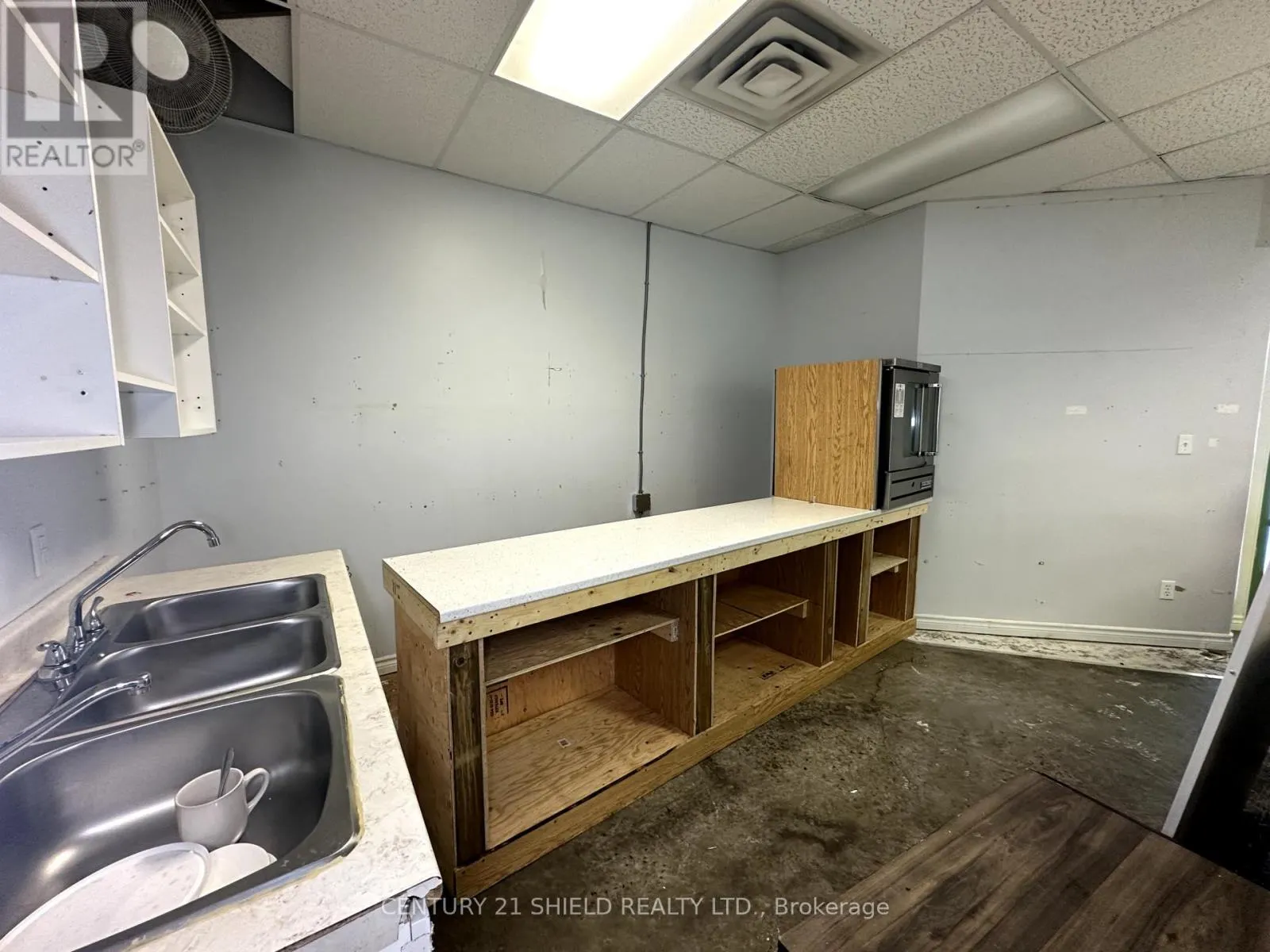 7 - 720 FOURTEENTH STREET W