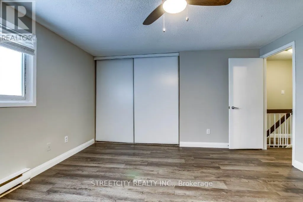 55 - 475 SANDRINGHAM CRESCENT, #55
