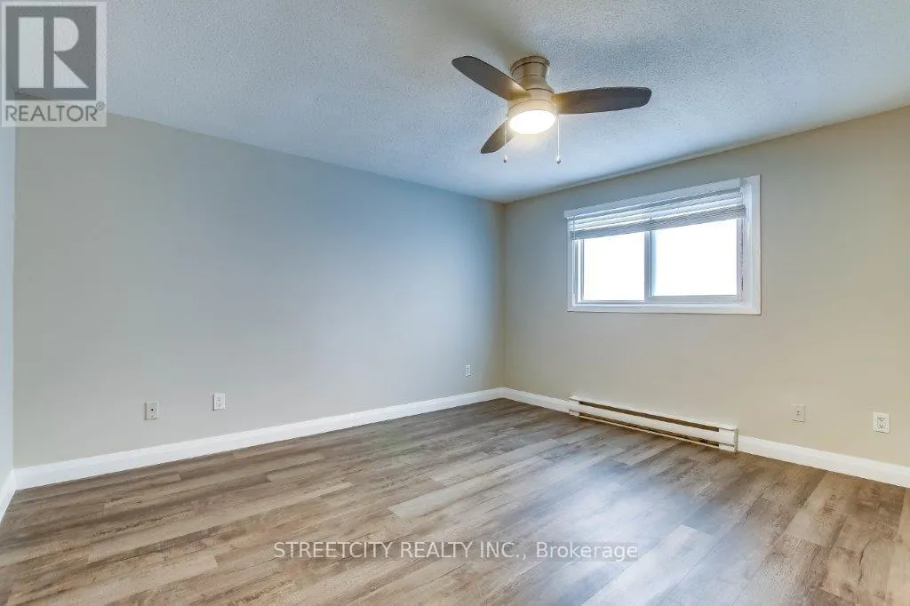 55 - 475 SANDRINGHAM CRESCENT, #55