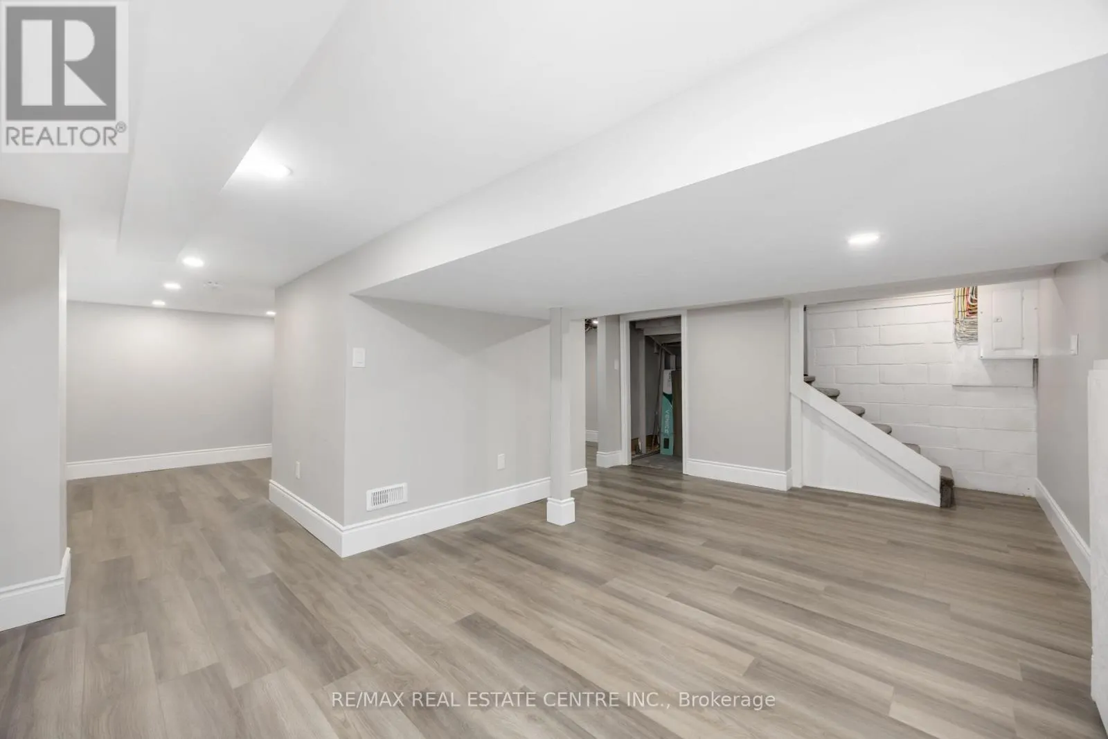 290 CROMWELL STREET
