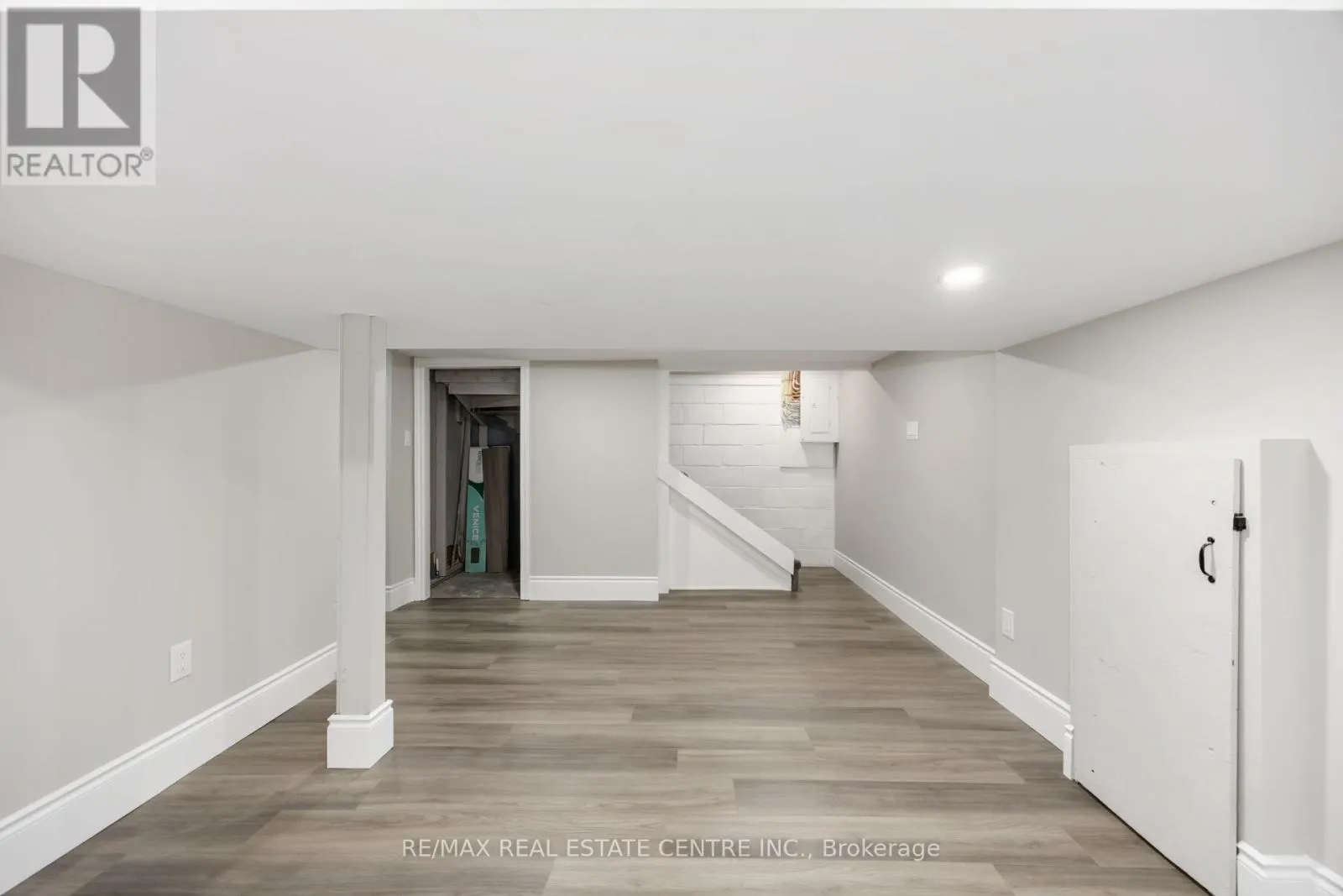 290 CROMWELL STREET