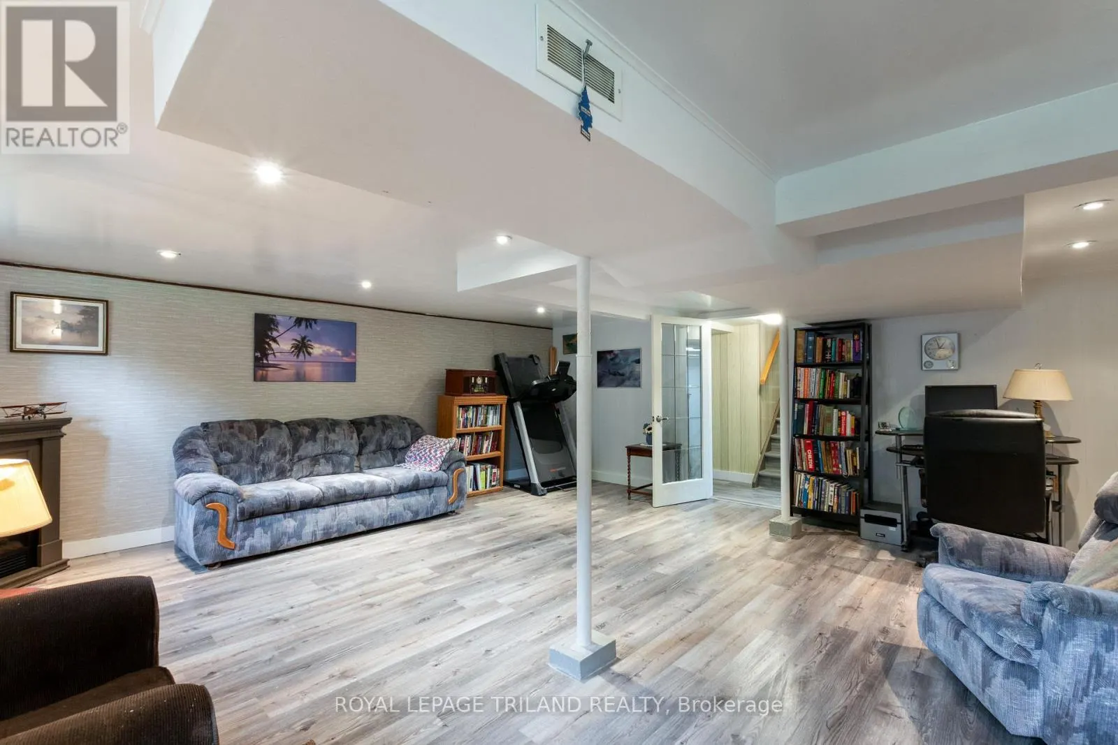 53 TREELAWN AVENUE