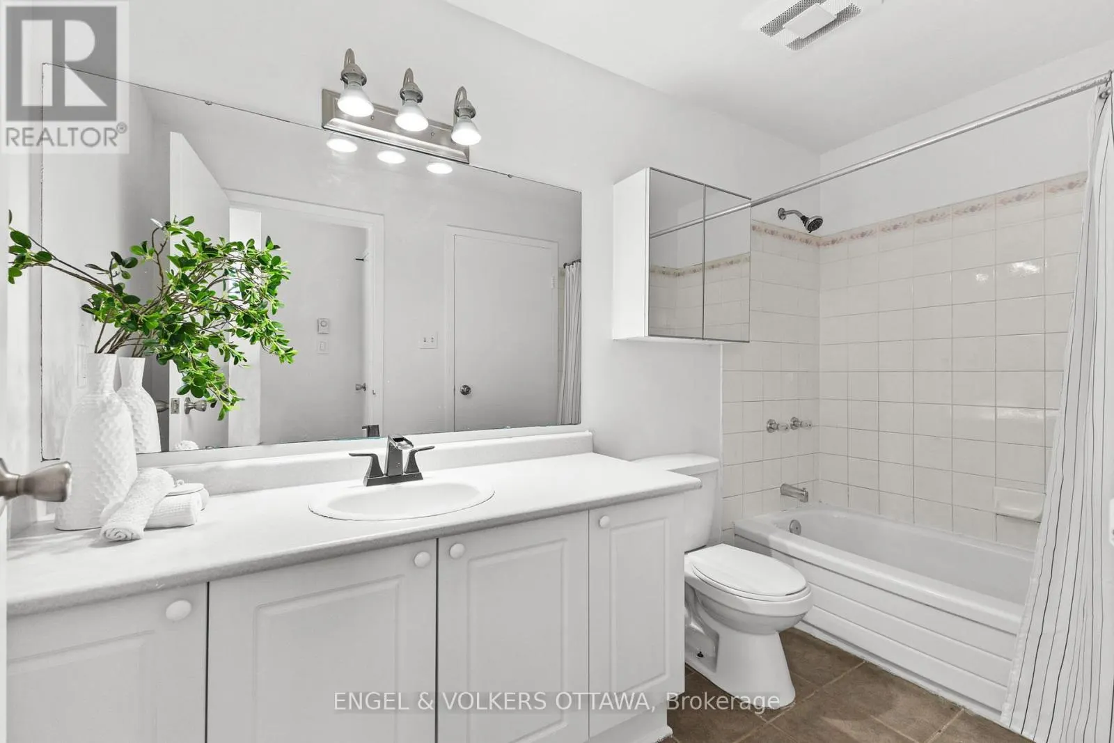 202 ROYALTON PRIVATE