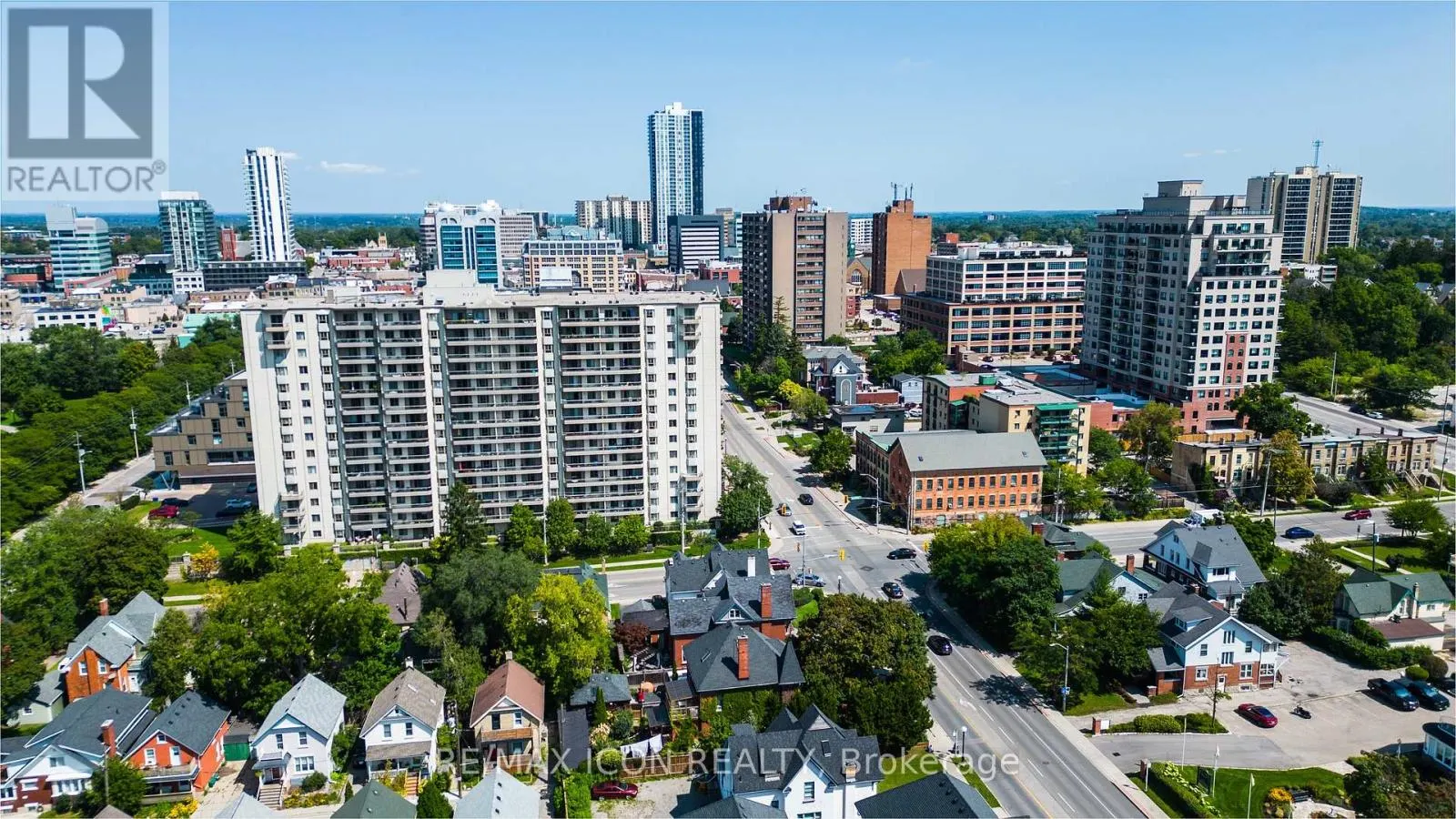 417 - 399 QUEEN STREET S