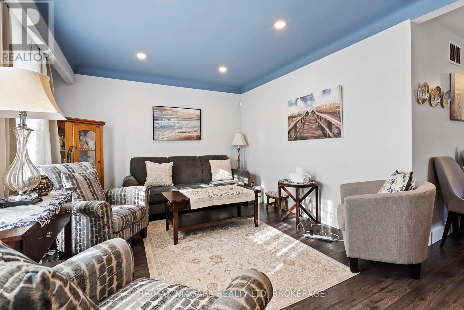 4982 EPSOM COURT