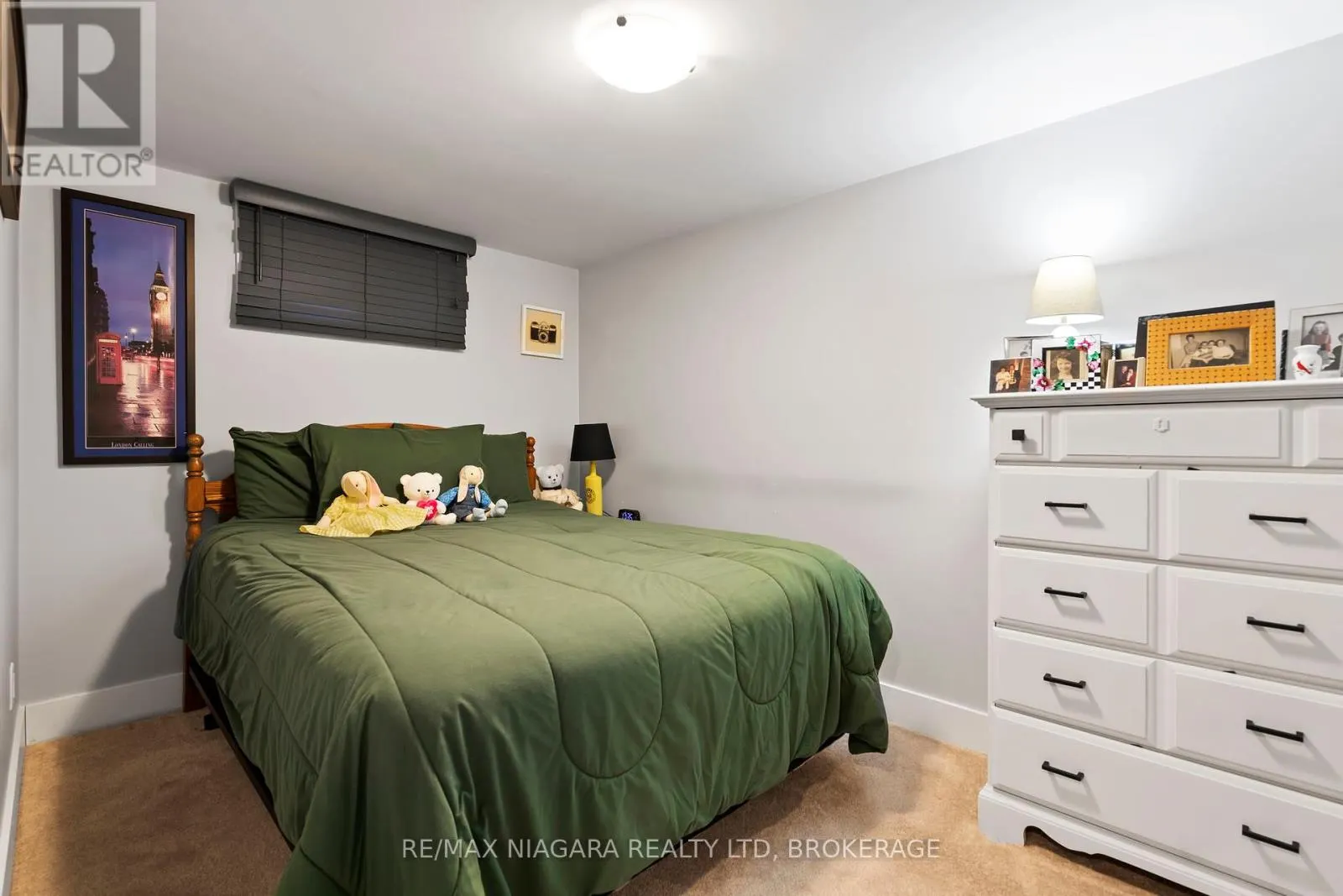4982 EPSOM COURT