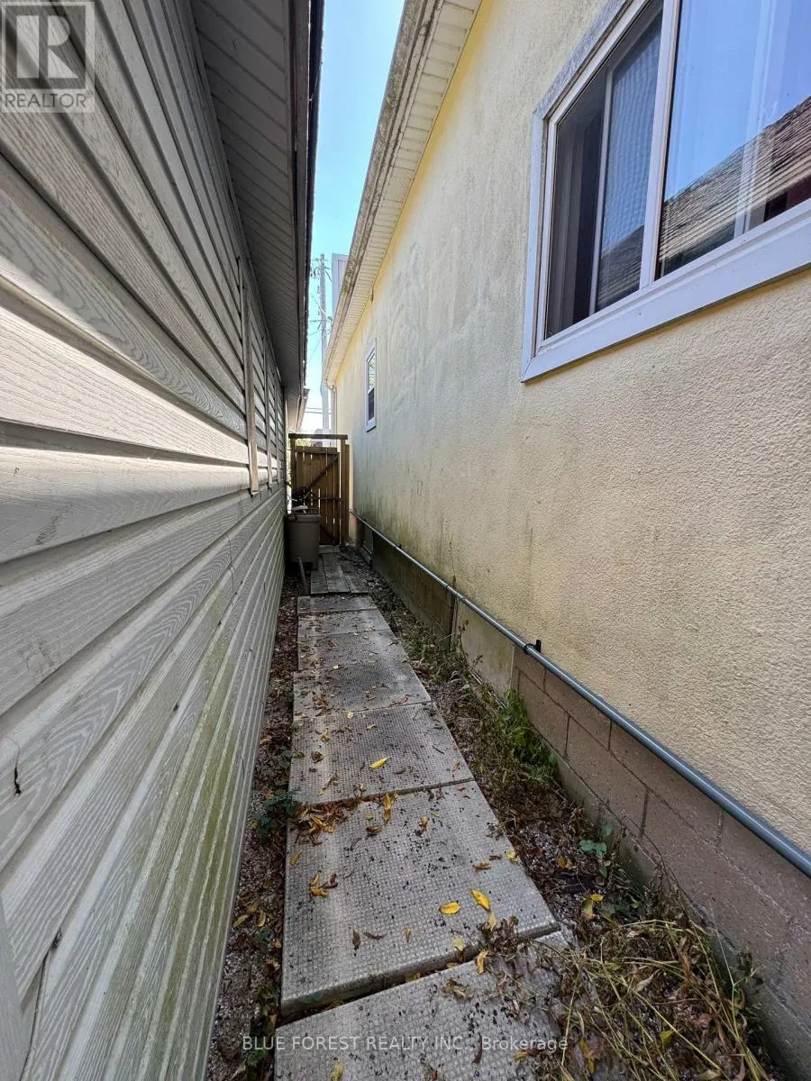 23 WELLINGTON STREET