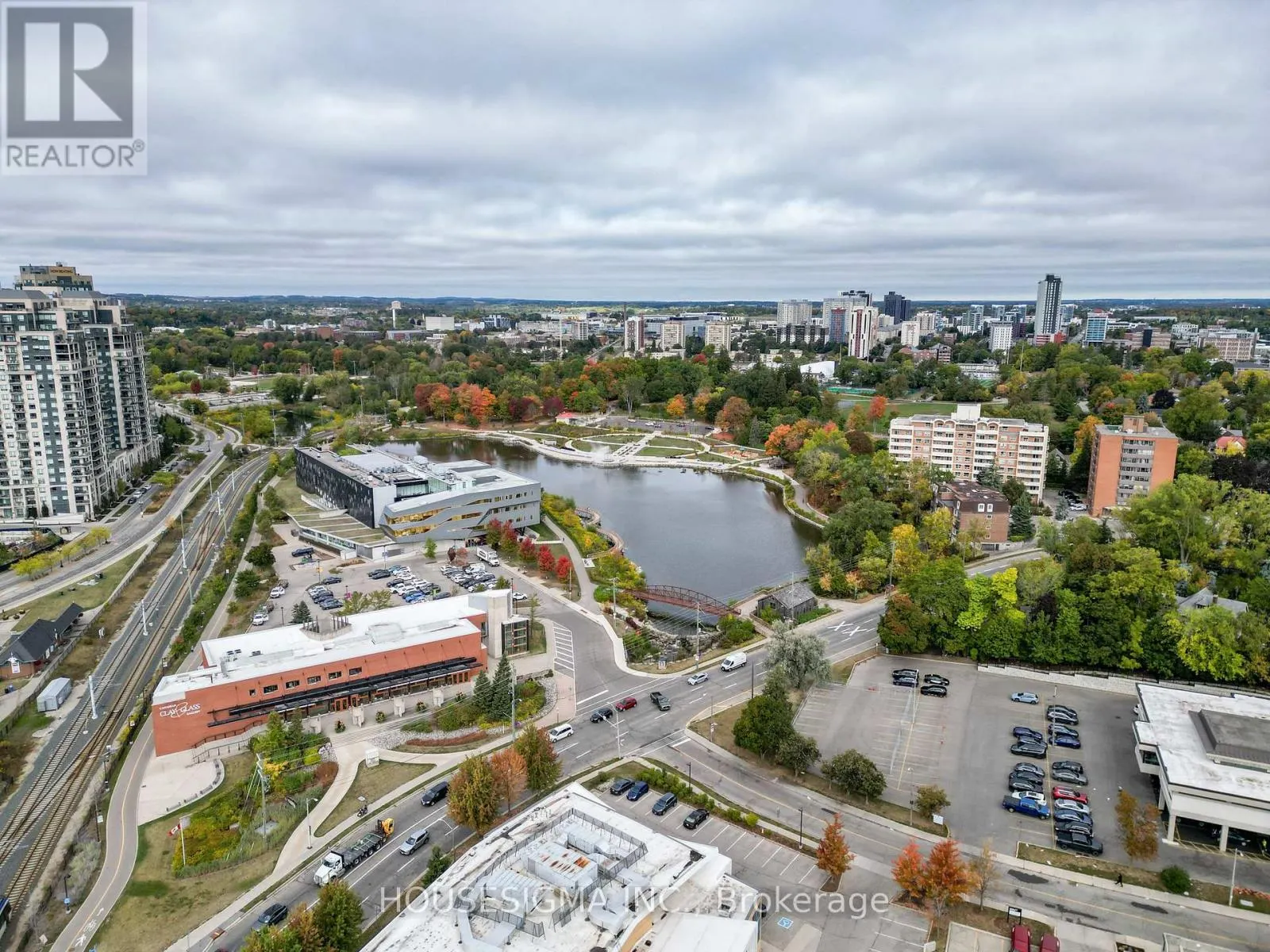 89B WILLIAM STREET W