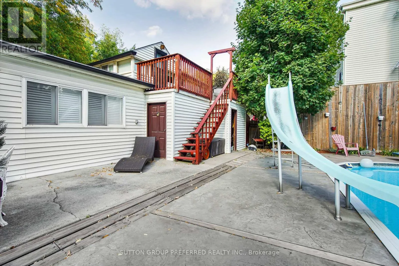 694 COLBORNE STREET