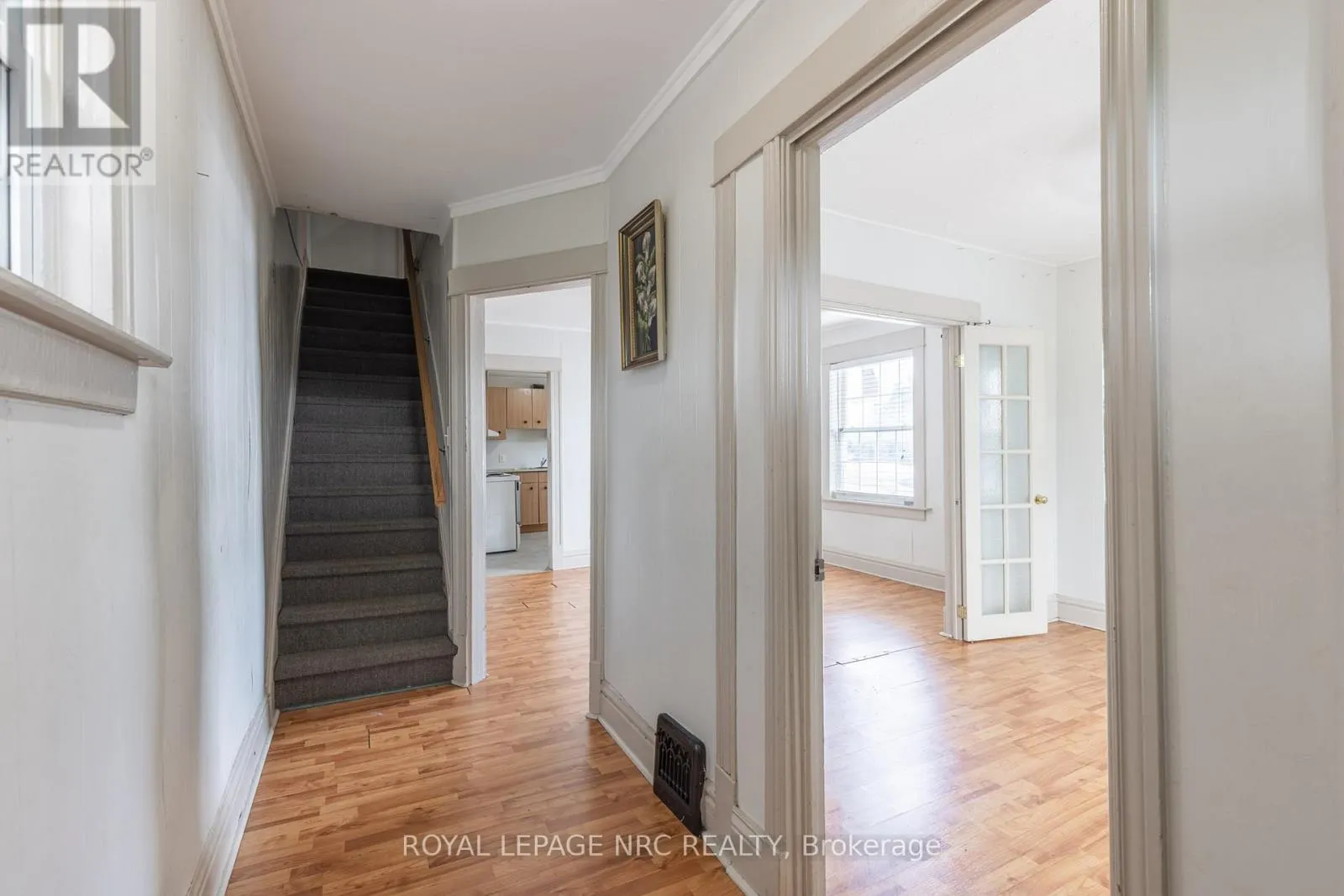 44 CARLISLE STREET