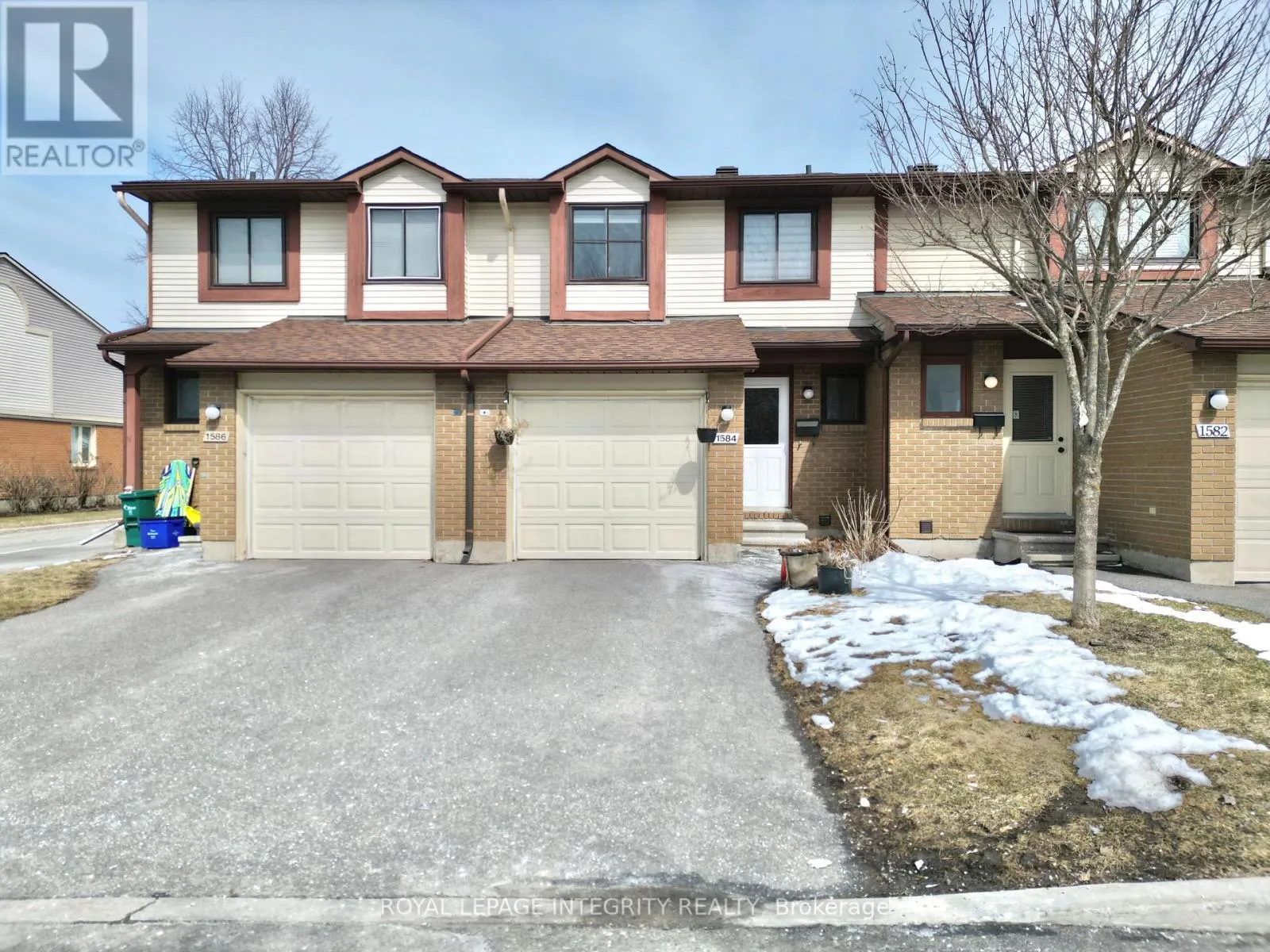 1584 HOSKINS CRESCENT