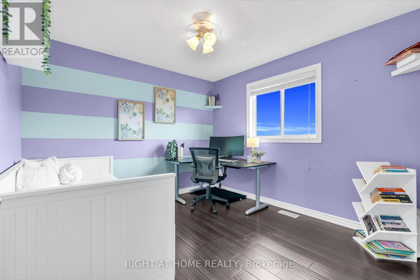 25 STONEGLEN WAY