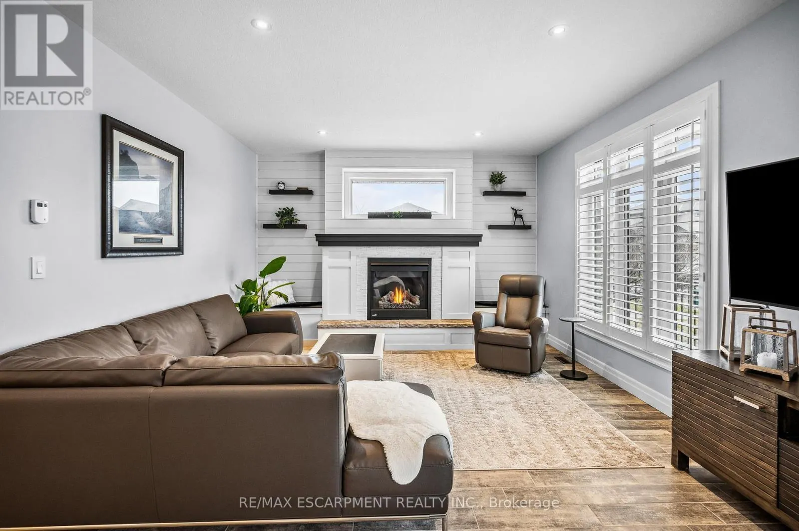 100 TAMARACK BOULEVARD