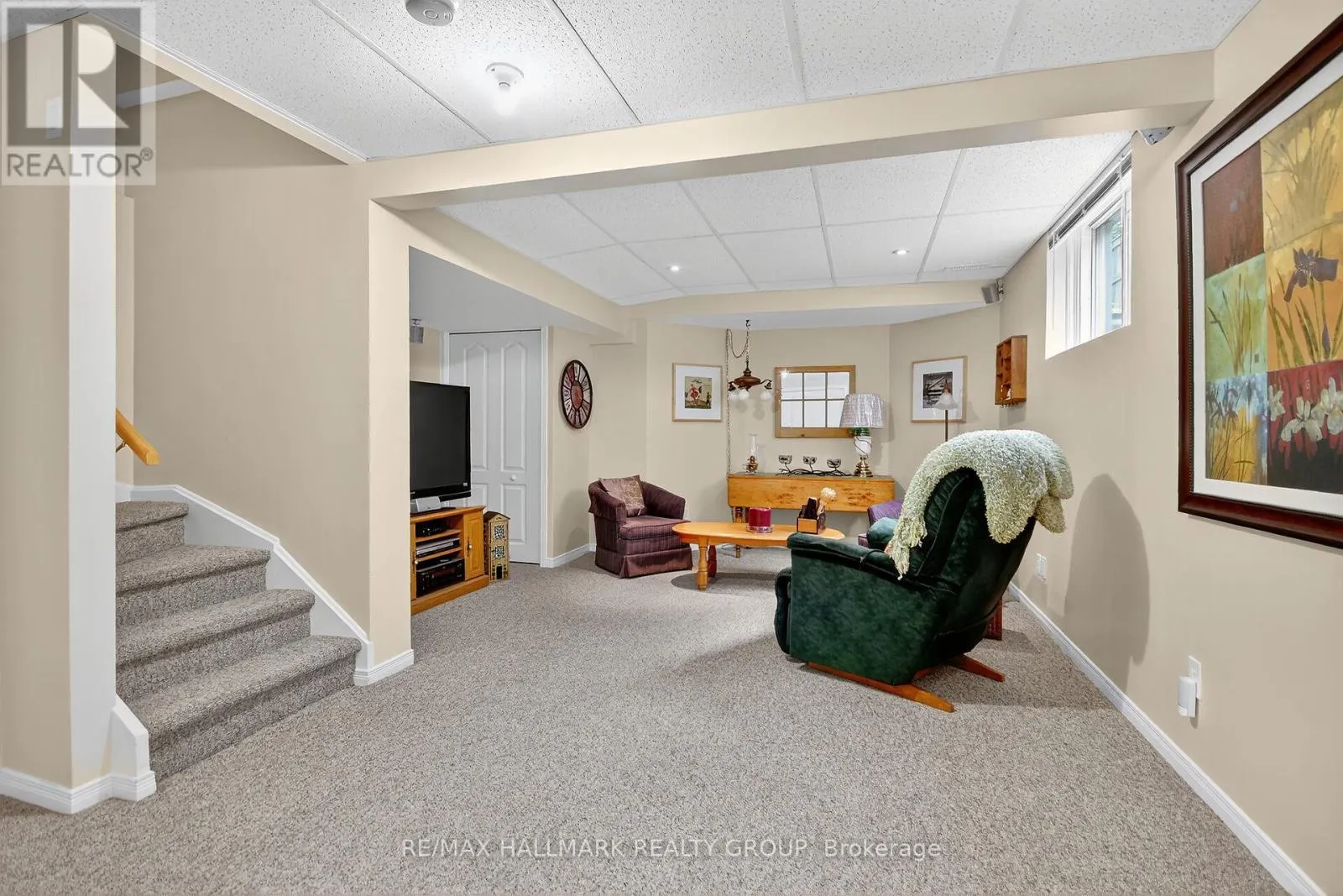 92 STONEMEADOW DRIVE
