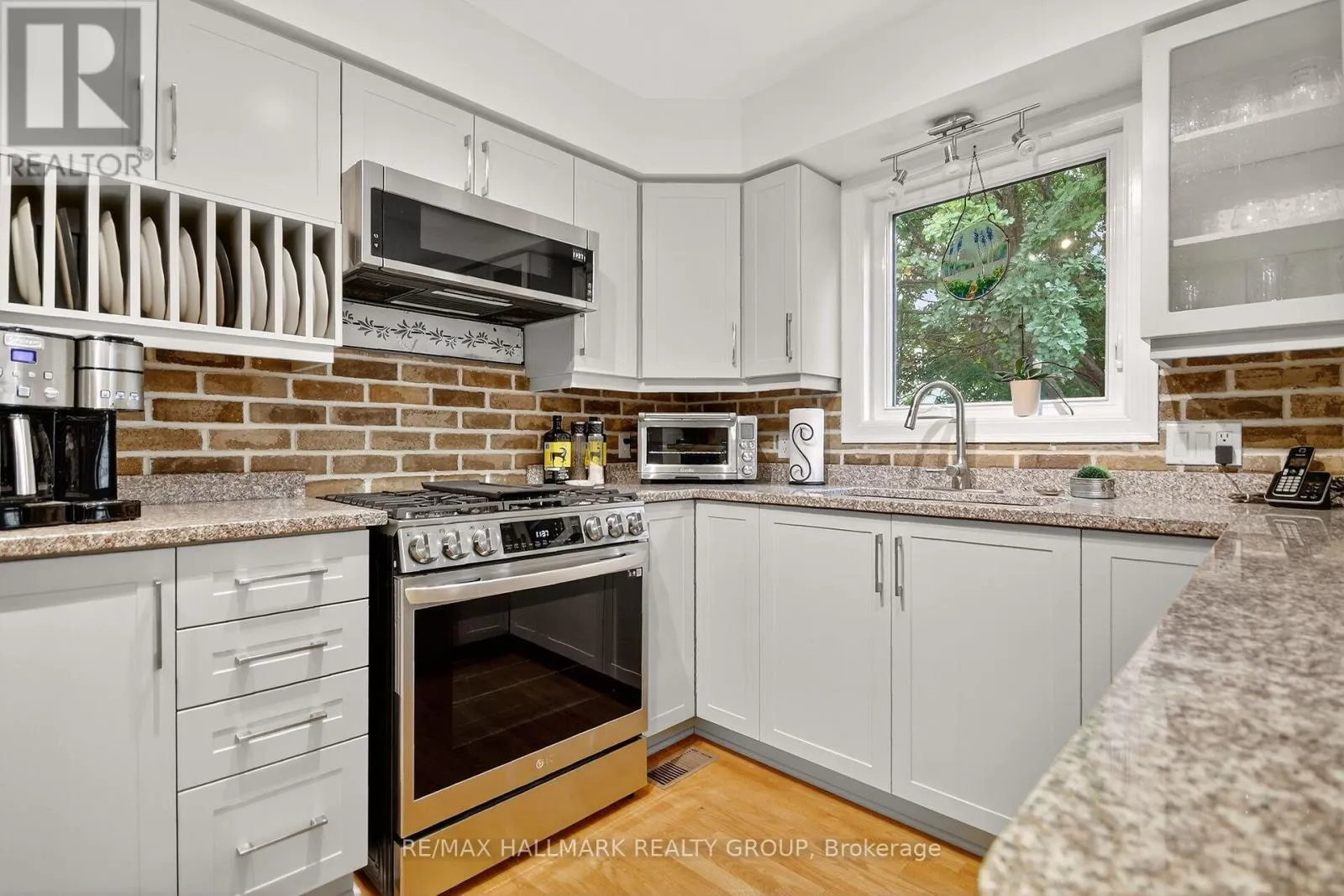 92 STONEMEADOW DRIVE