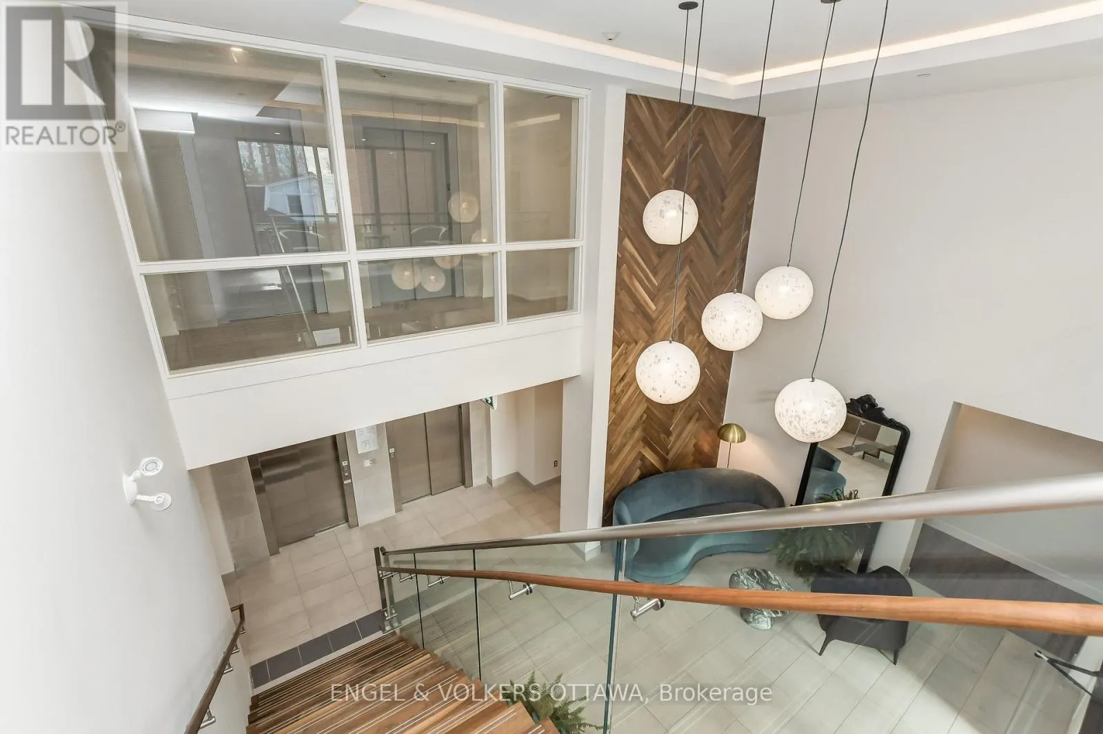 307 - 280 CRICHTON STREET
