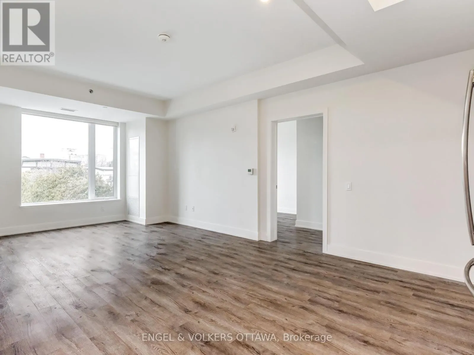 307 - 280 CRICHTON STREET