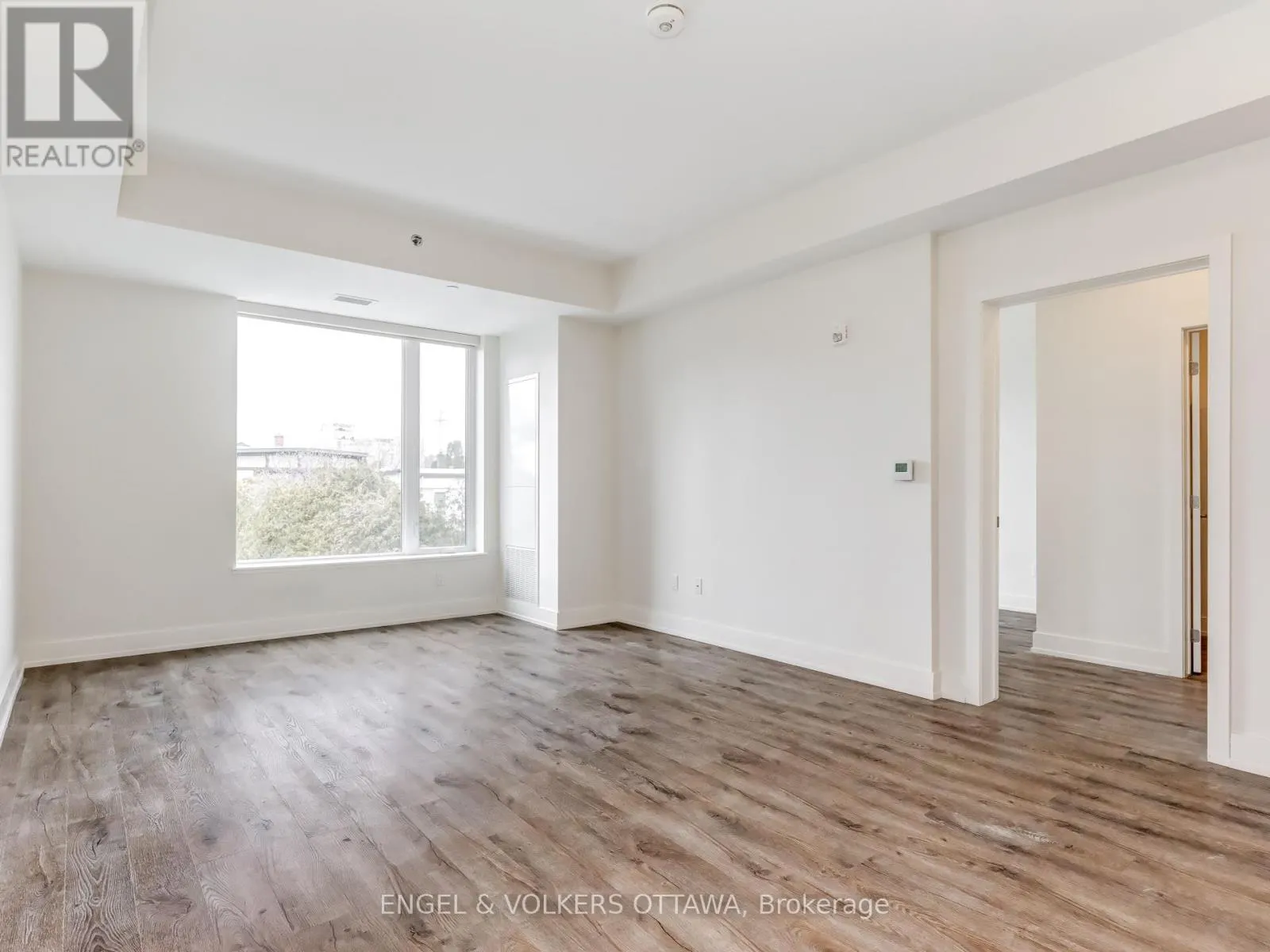 307 - 280 CRICHTON STREET