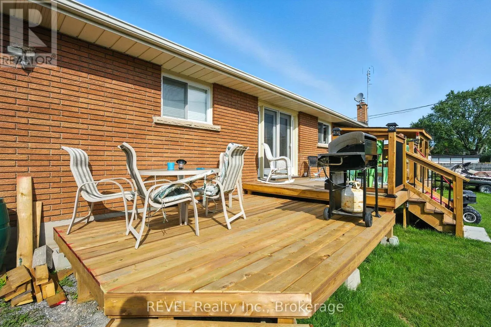 46 COLLIER ROAD S