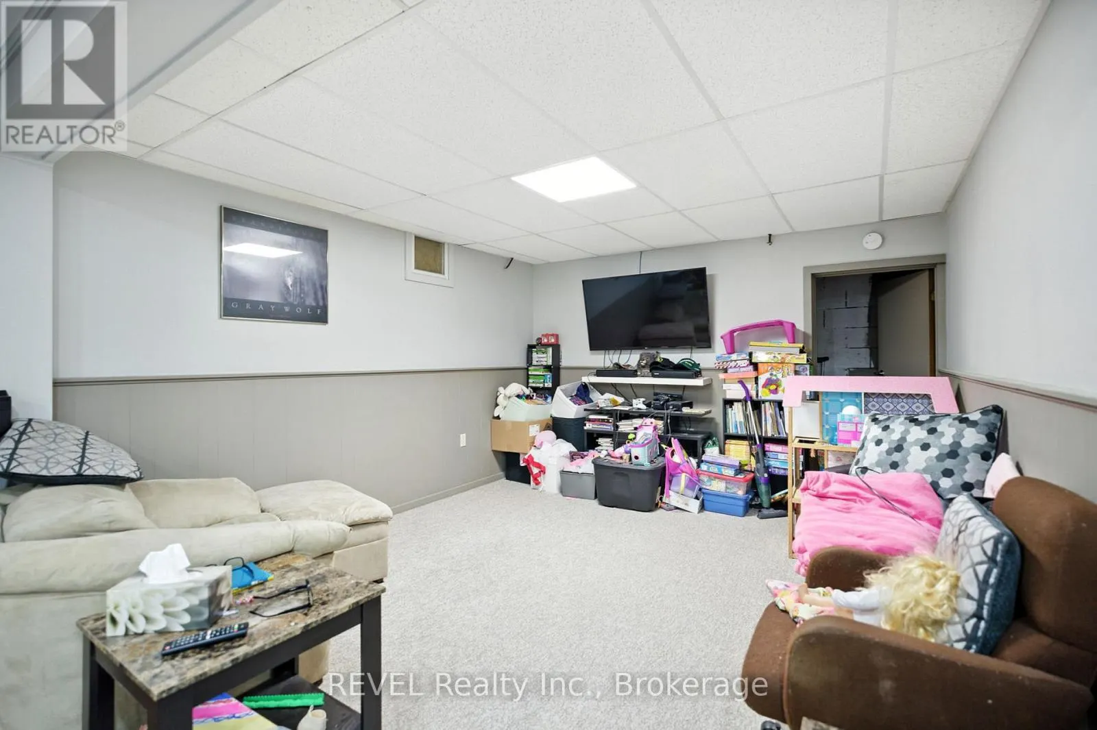 46 COLLIER ROAD S