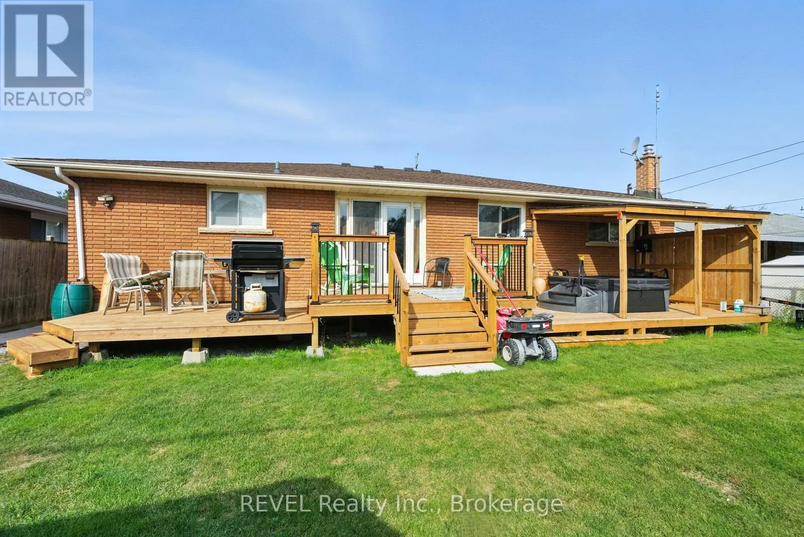 46 COLLIER ROAD S