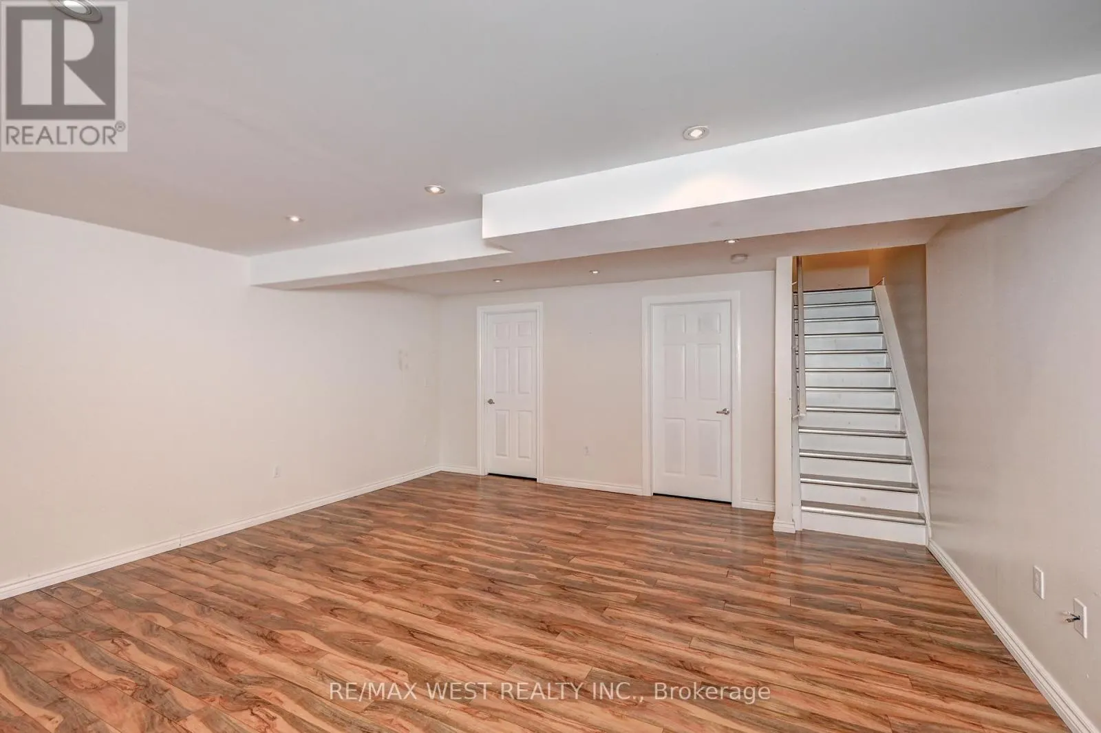 21 MACHADO STREET
