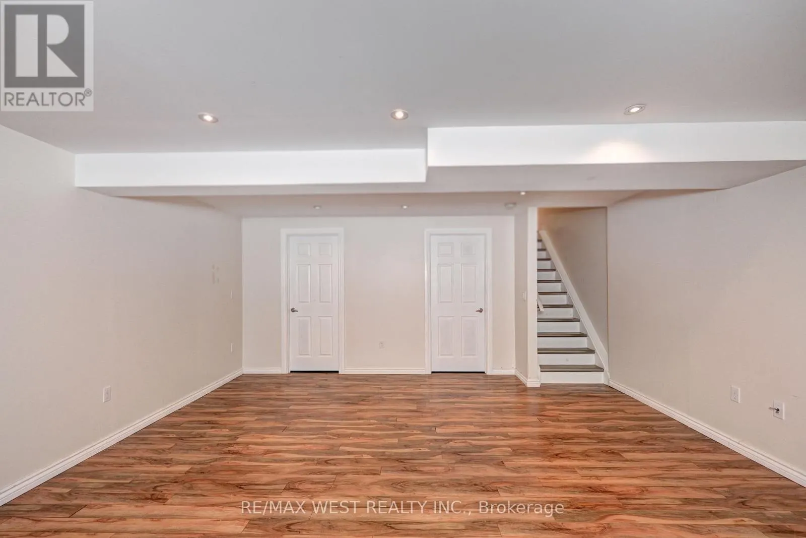 21 MACHADO STREET