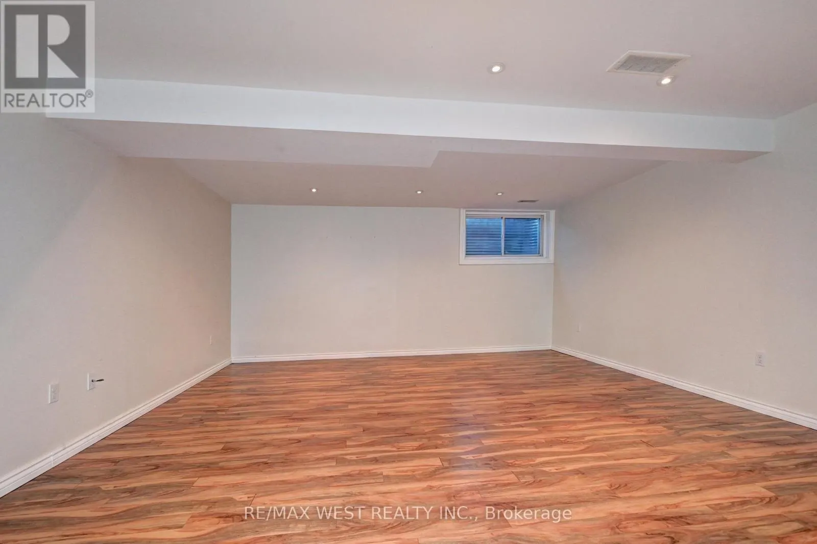 21 MACHADO STREET