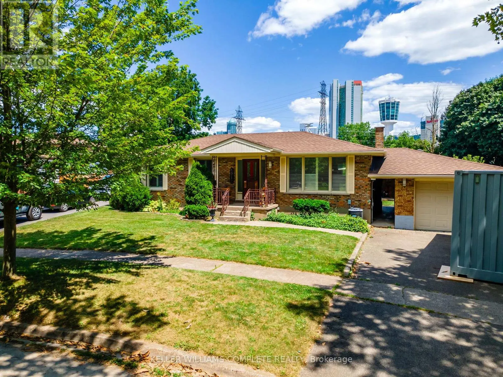 5712 SUNNYLEA CRESCENT