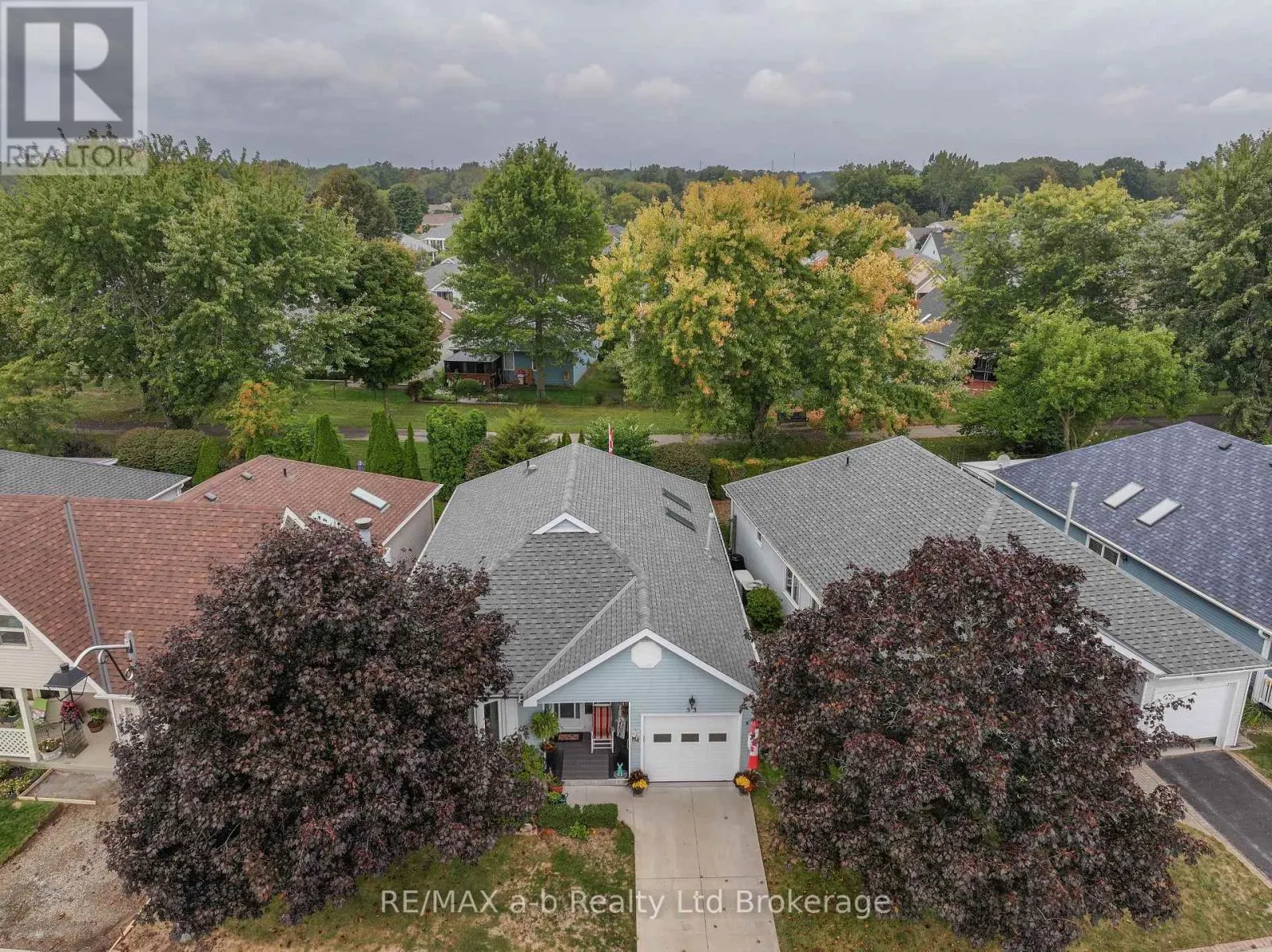 53 HAWKINS CRESCENT