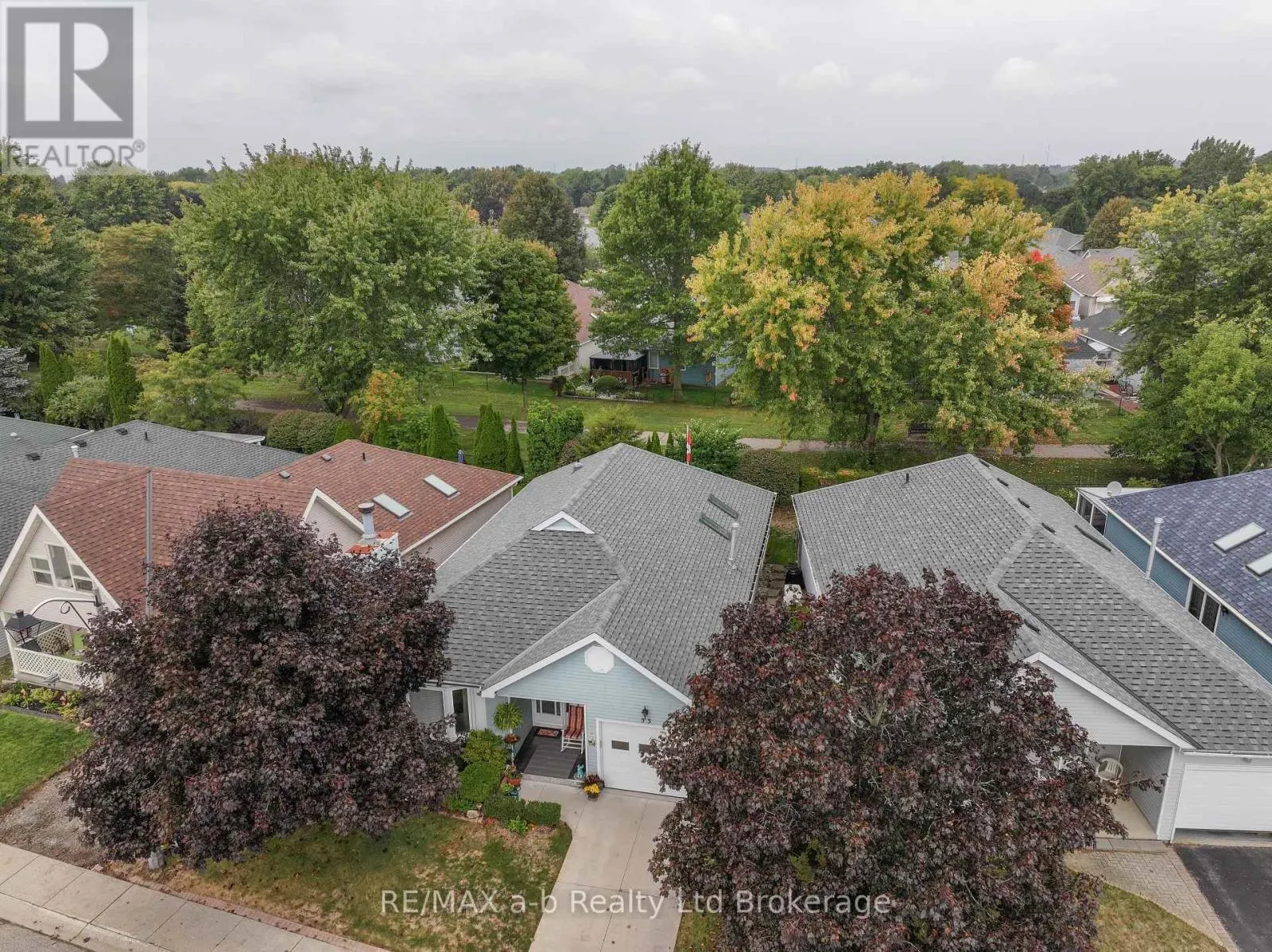 53 HAWKINS CRESCENT