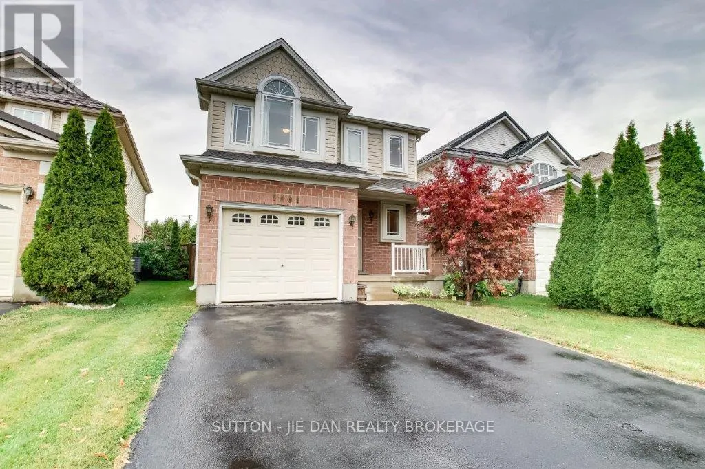 1061 CROSSCREEK CRESCENT