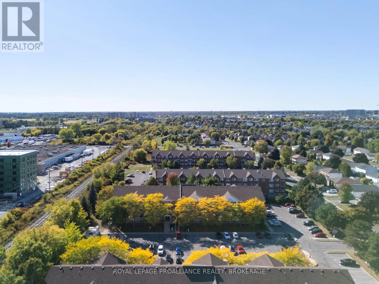 312 - 310 KINGSDALE AVENUE, #312