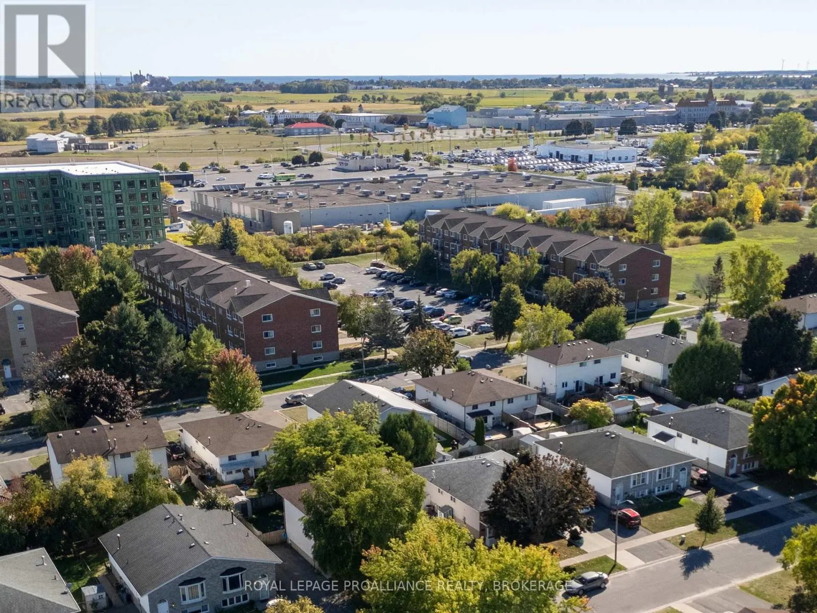 312 - 310 KINGSDALE AVENUE, #312