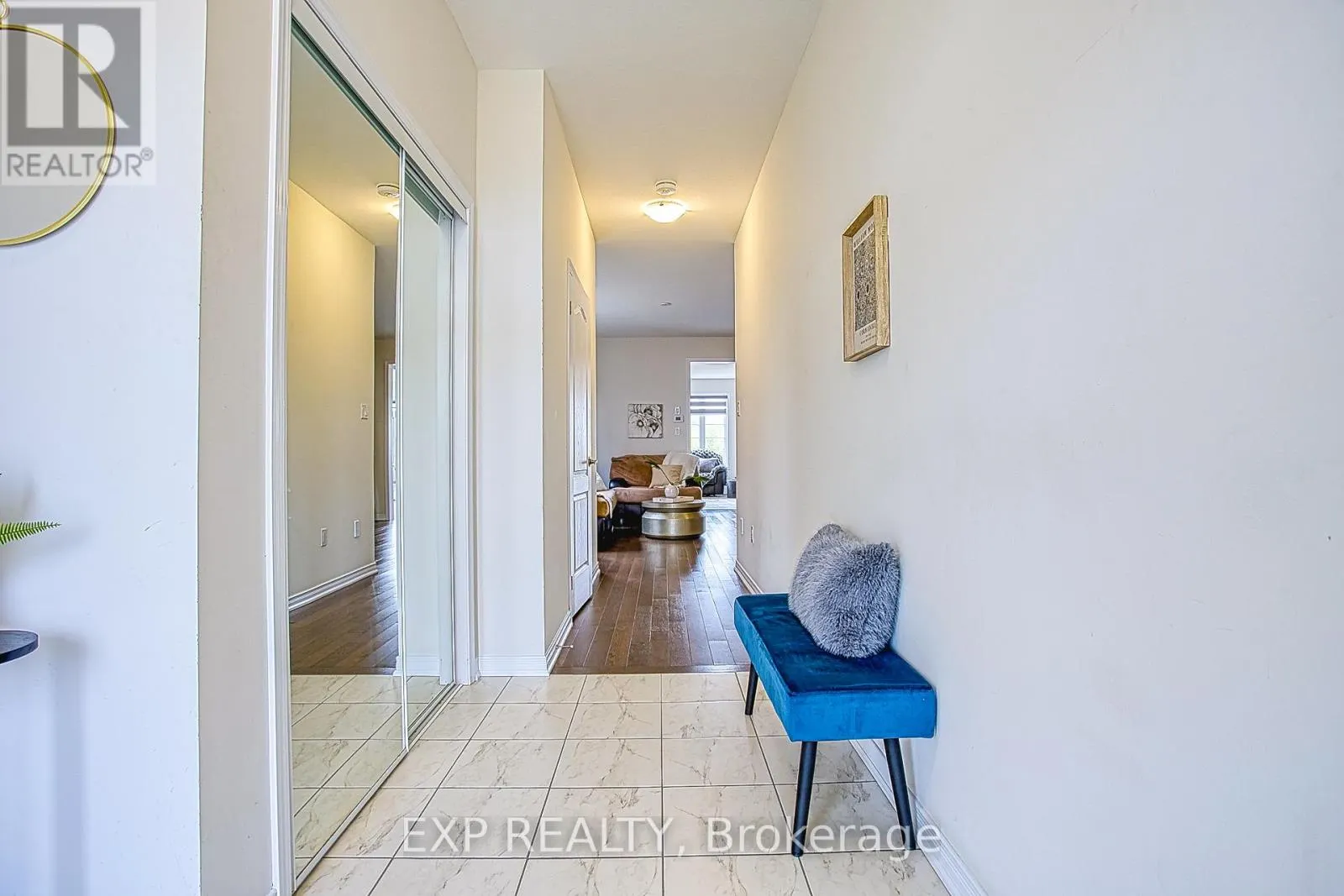 12 MIDHURST HEIGHTS