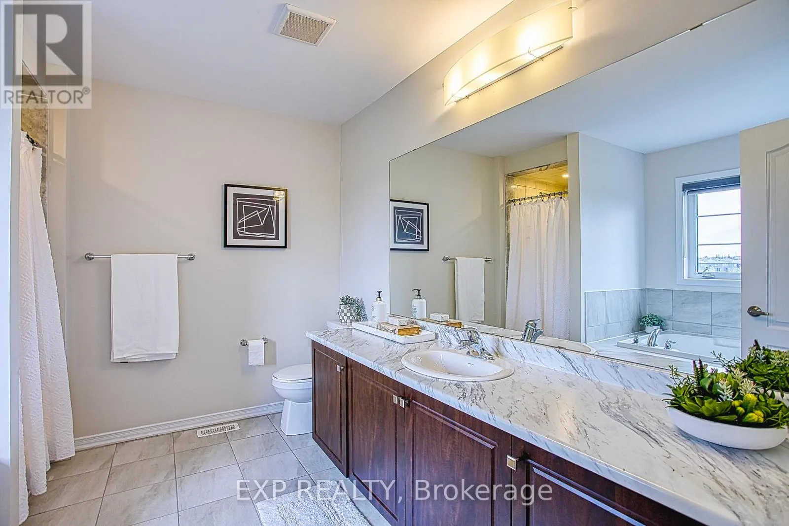 12 MIDHURST HEIGHTS