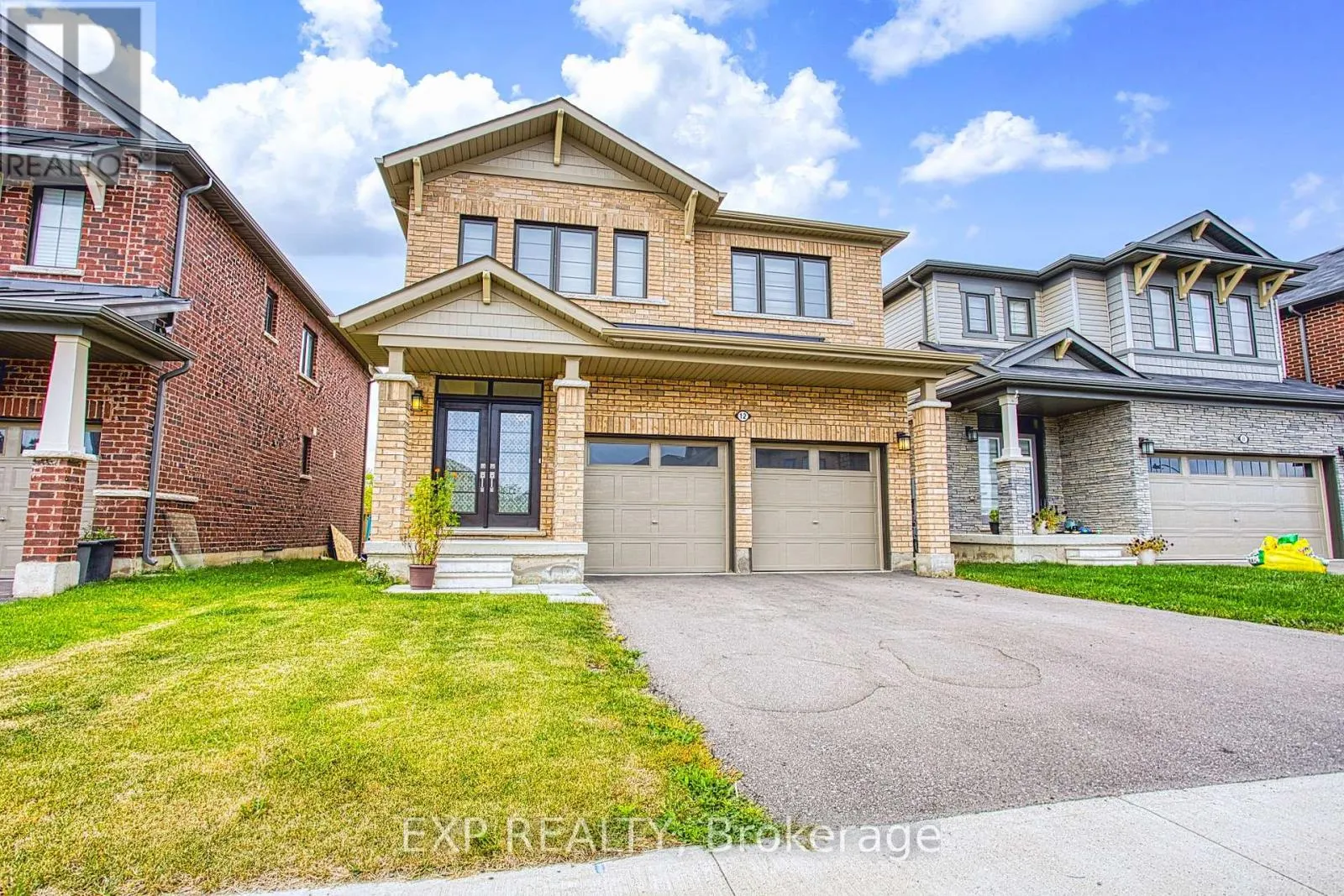 12 MIDHURST HEIGHTS