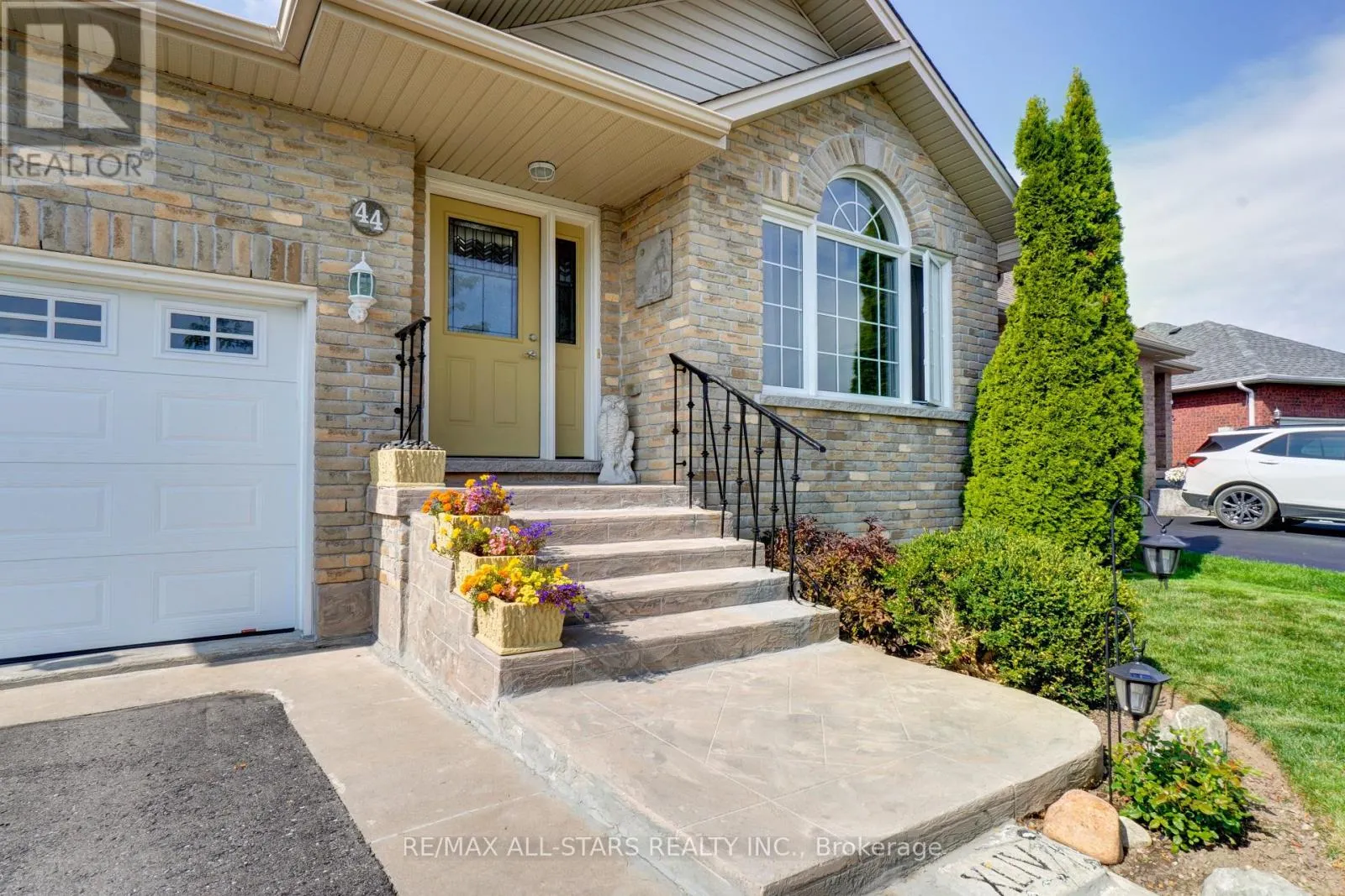 44 GEE CRESCENT